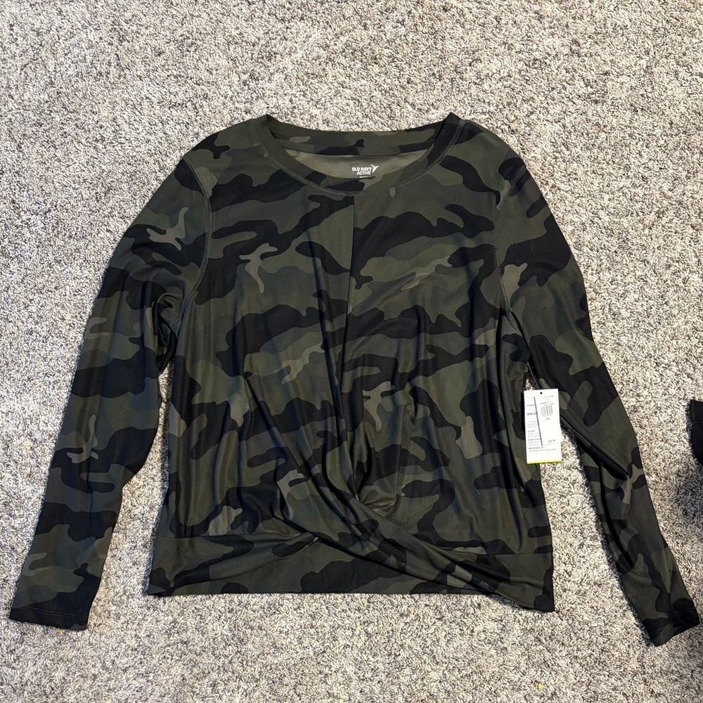 NWT Old Navy Green Camouflage Long Sleeve Tee XXL